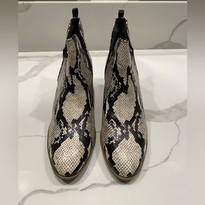 Dr. Scholl’s Teammate Pointed Toe Snakeskin Embossed Ankle Bootie